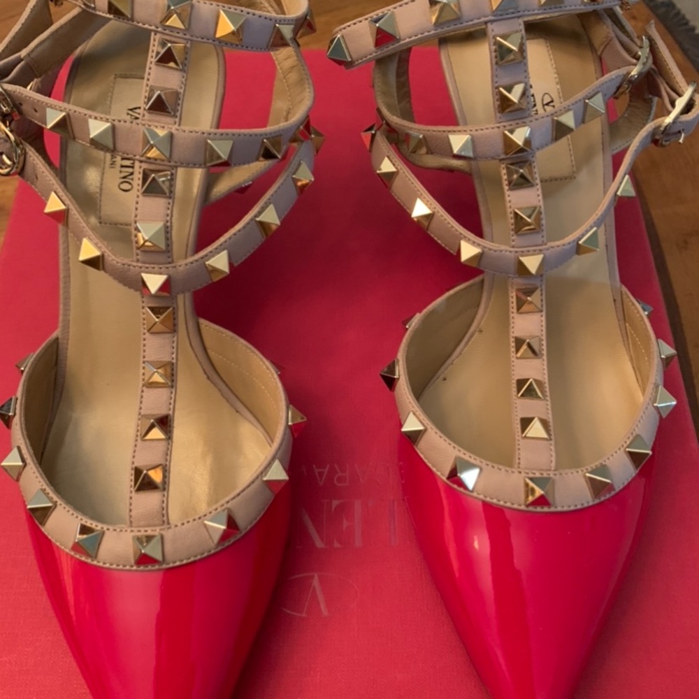 Valentino Garavani Rockstud Caged pumps, Red